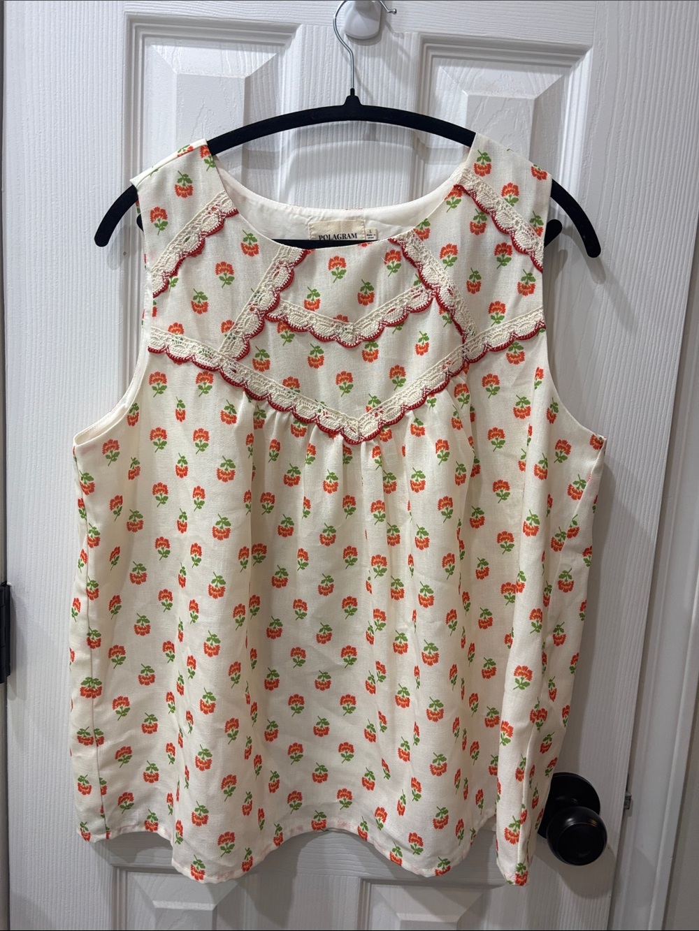 Vintage-Inspired Cream & Coral Flower top